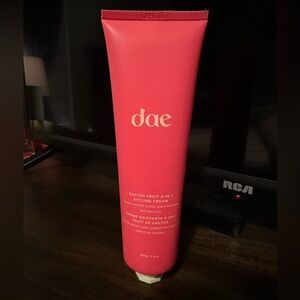 DAE styling cream